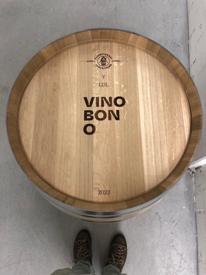 vino-bono-barrel